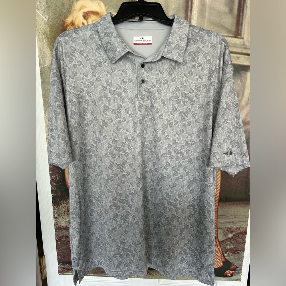 Men’s Grand Slam athletic fit golf shirt. Gray leaf print! Size XXL. EUC!